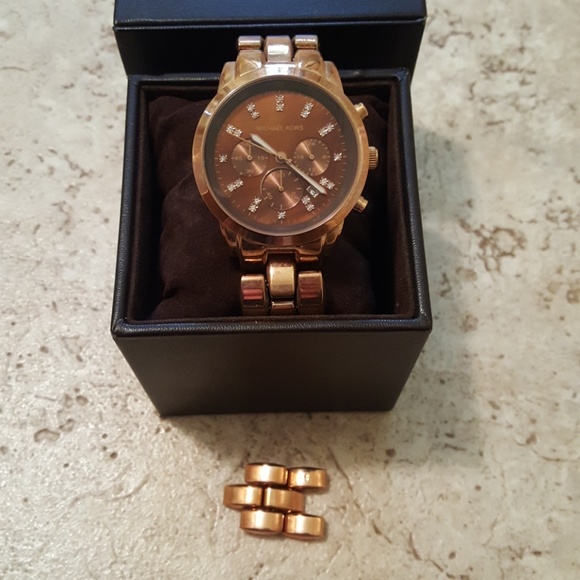 Michael Kors Rose Gold watch - Picture 2 of 4